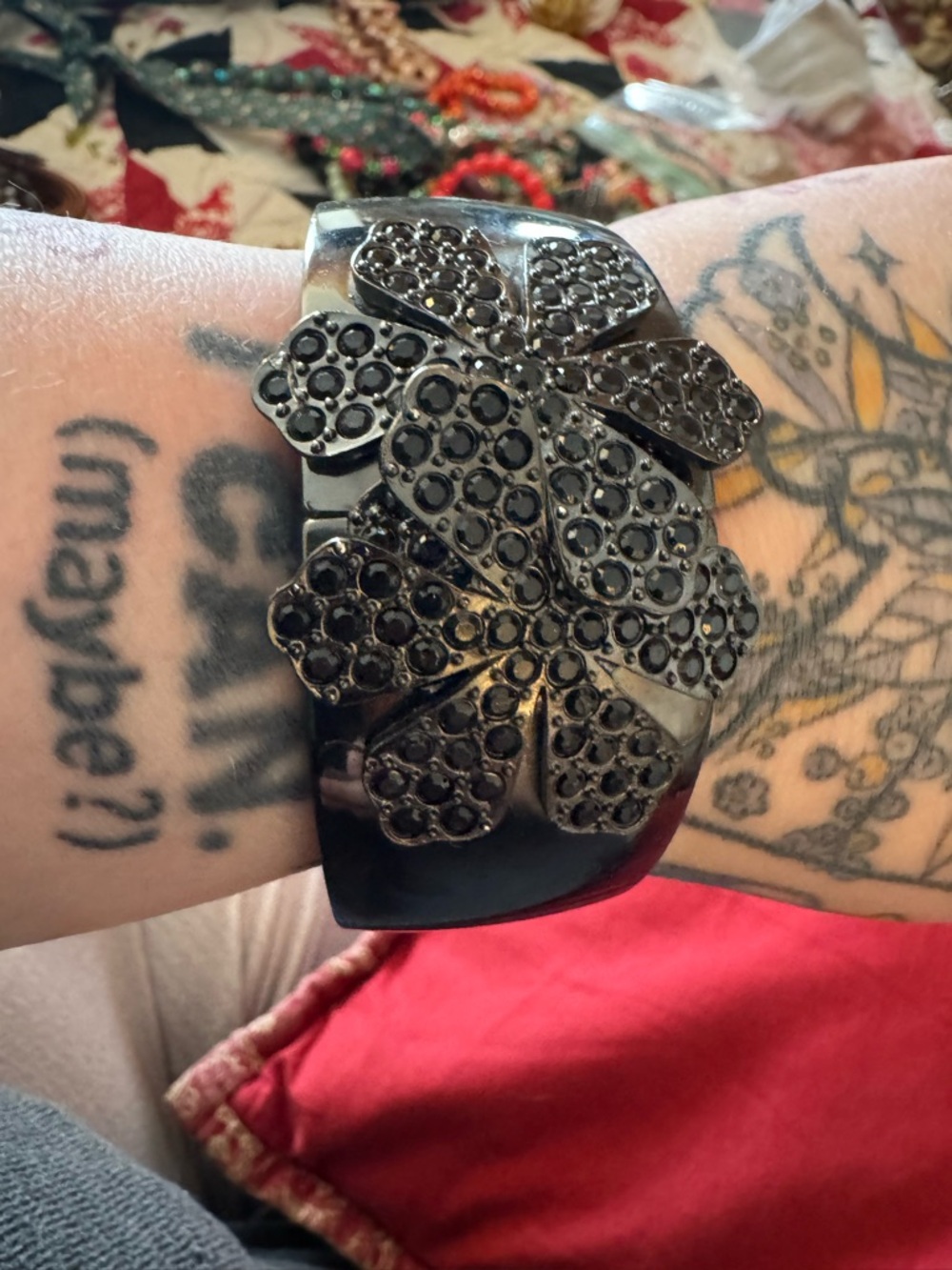 Black Floral Rhinestone Cuff Bracelet - Picture 2 of 5